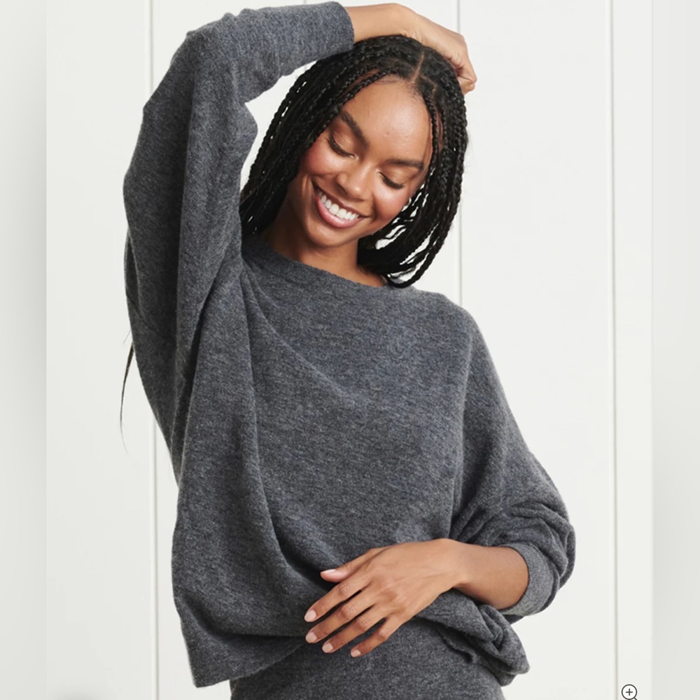 Jenni Kayne Charcoal Gray Crew Neck Sweater